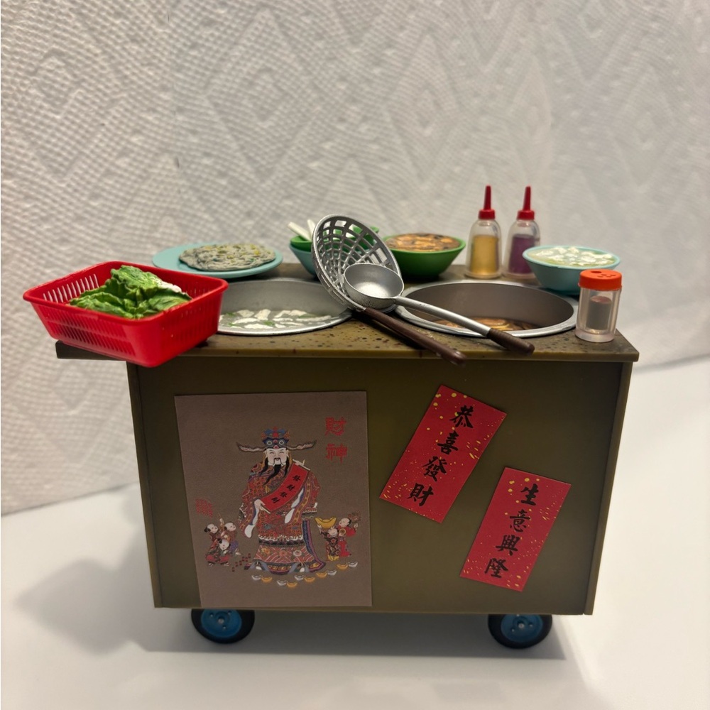Miniature Street Food Cart with Accessories